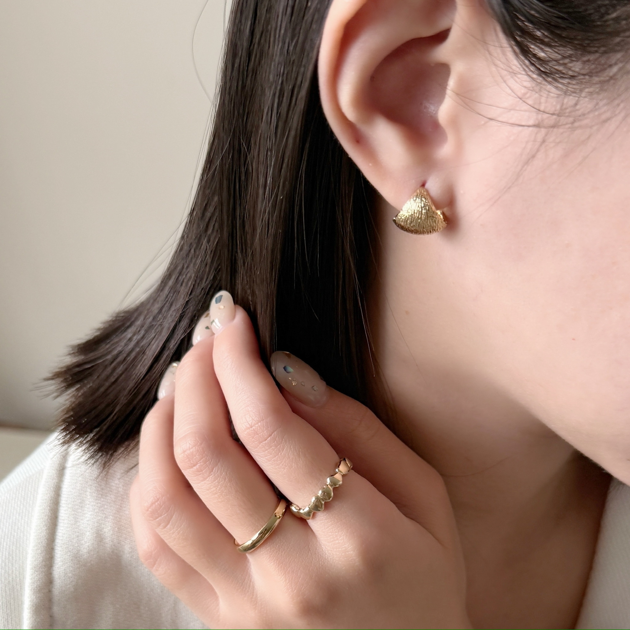 霧感紋理球形扣式耳圈