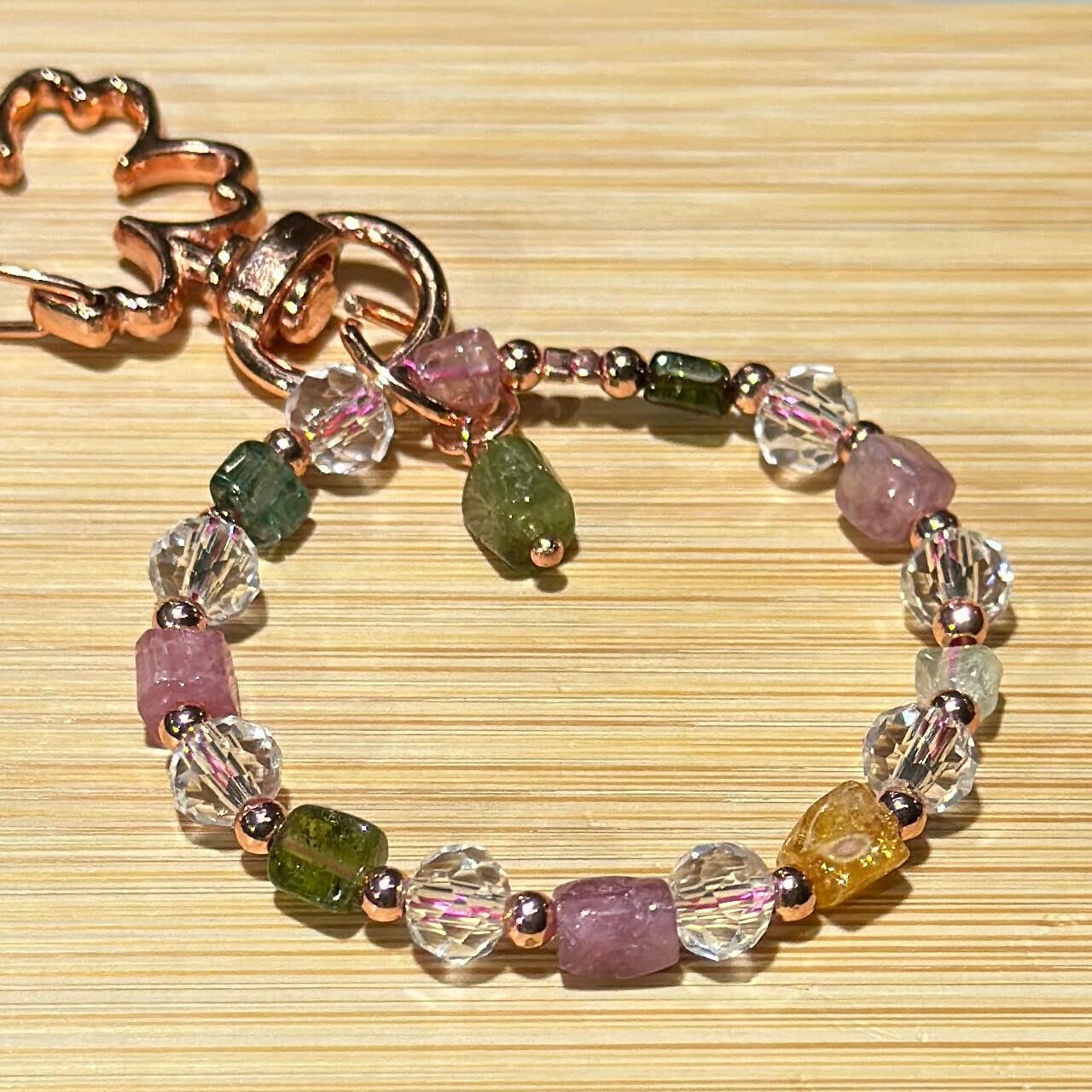 碧璽、白水晶 配 玫瑰金花形扣掛飾