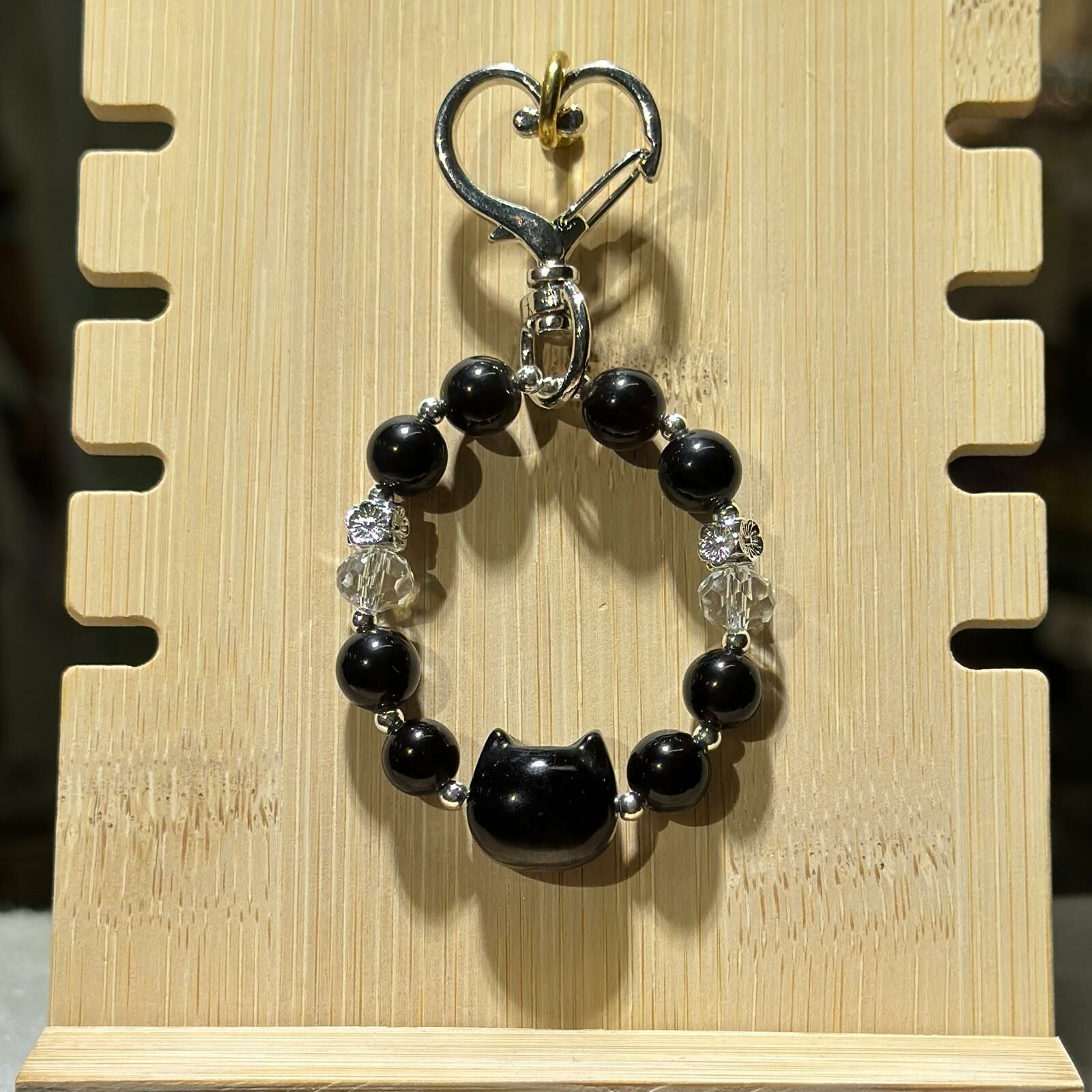 銀曜石貓貓、白水晶  配 銀色心心扣掛飾