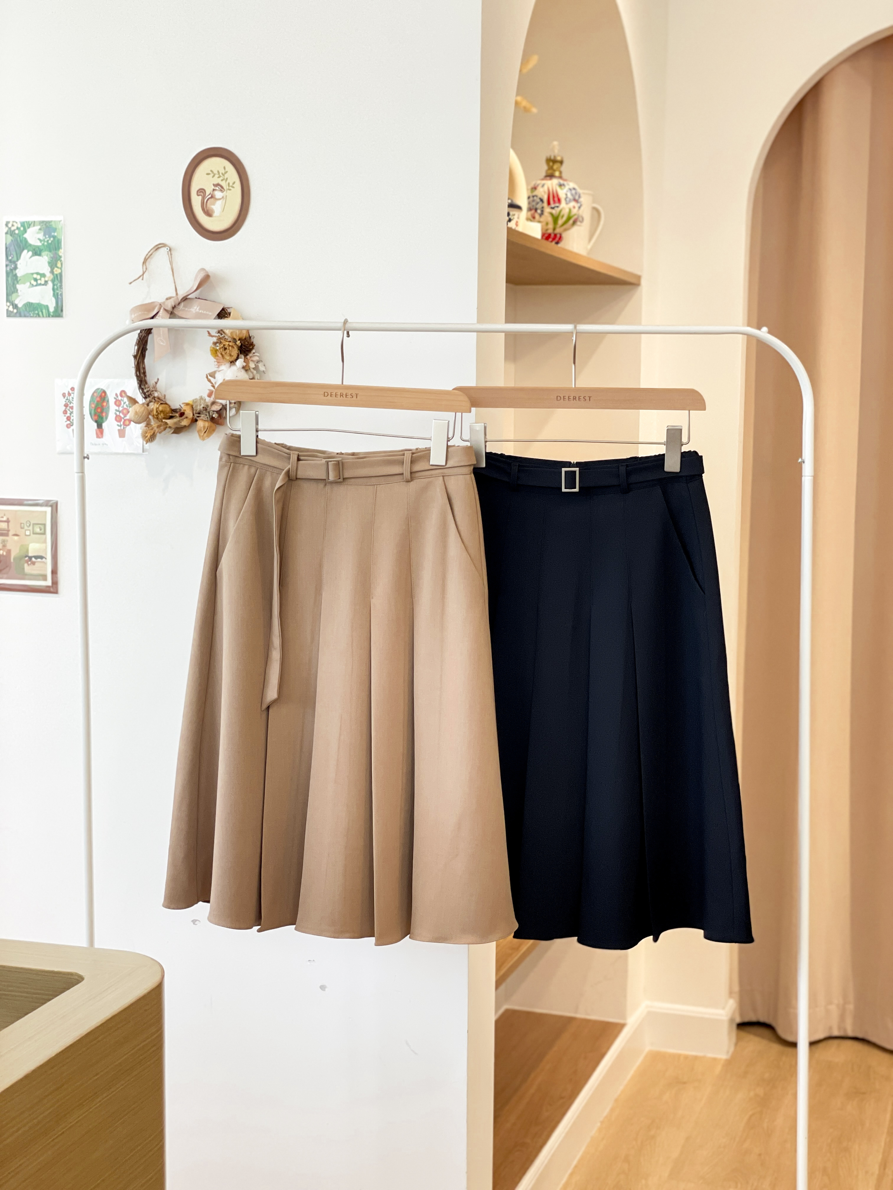 SK501 Bistre Pleated Midi Skirt