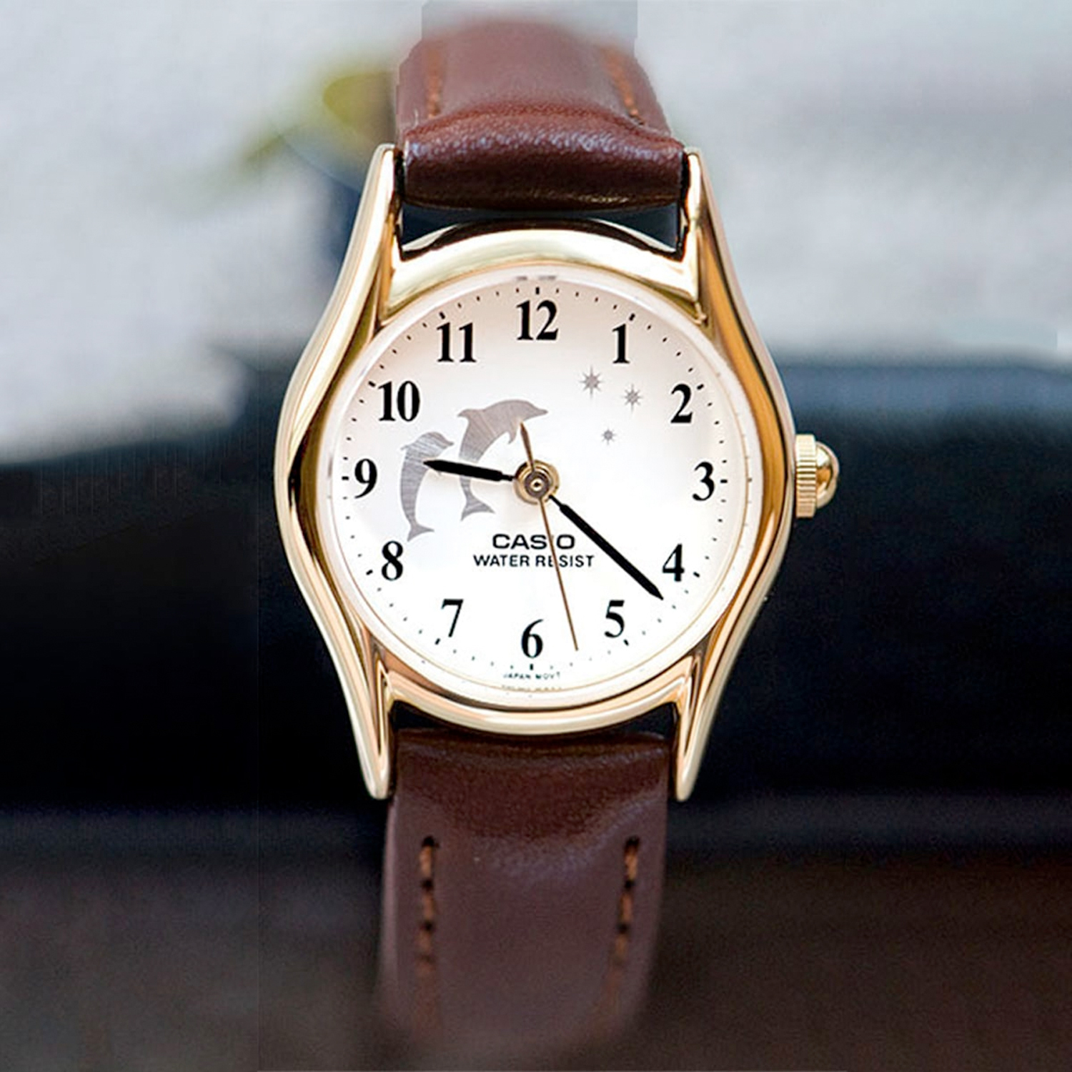 Casio LTP-1094Q-7B9 23mm 海豚 數字面 女裝皮帶錶 復古錶