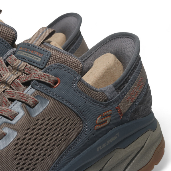 SKECHERS 休閒鞋 D'LUX JOURNEY 棕褐 瞬穿舒適科技 戶外越野 男 237195TNCC