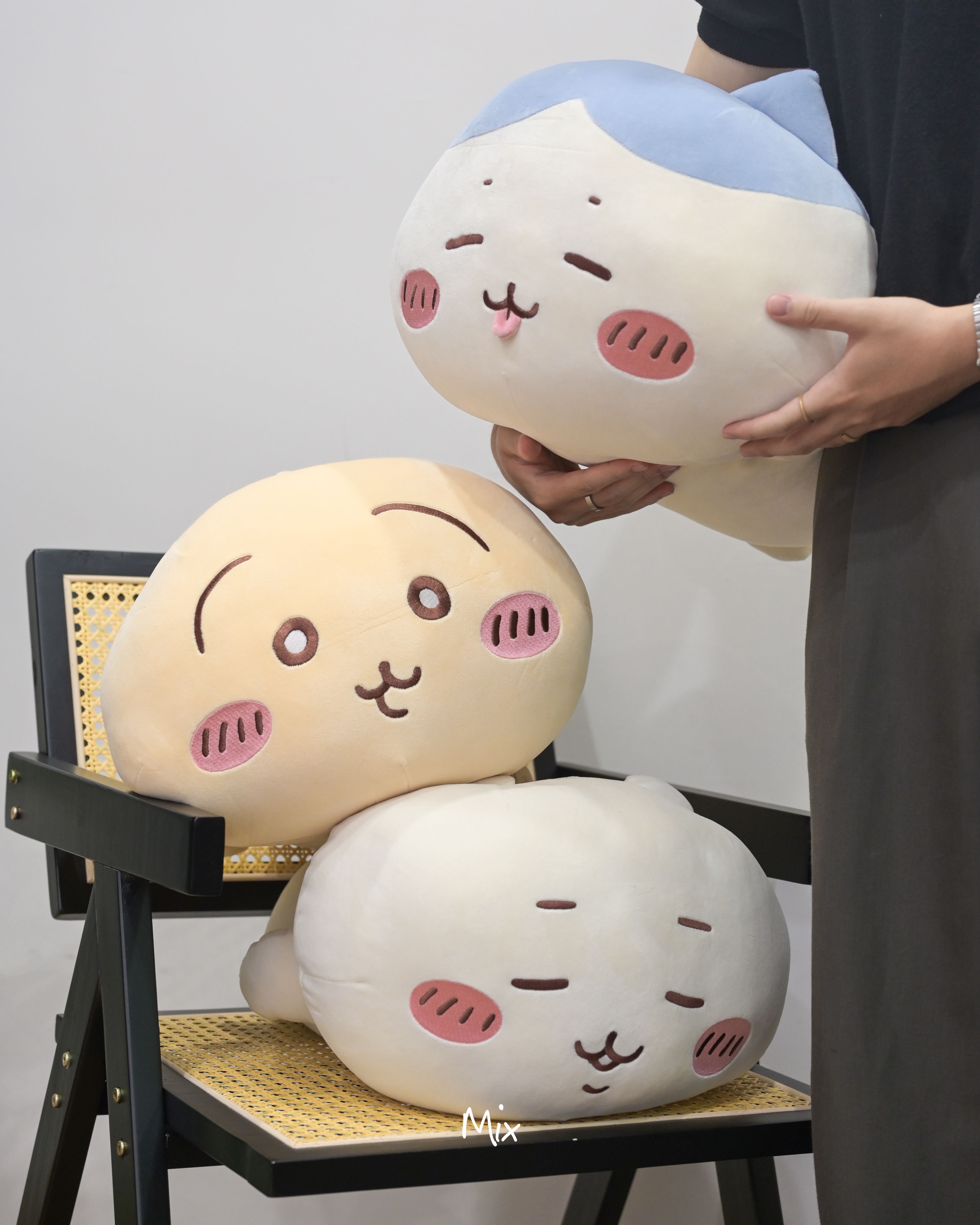iSNEAKERS |日本 Chiikawa 吉伊卡哇 棉花糖趴娃 抱枕