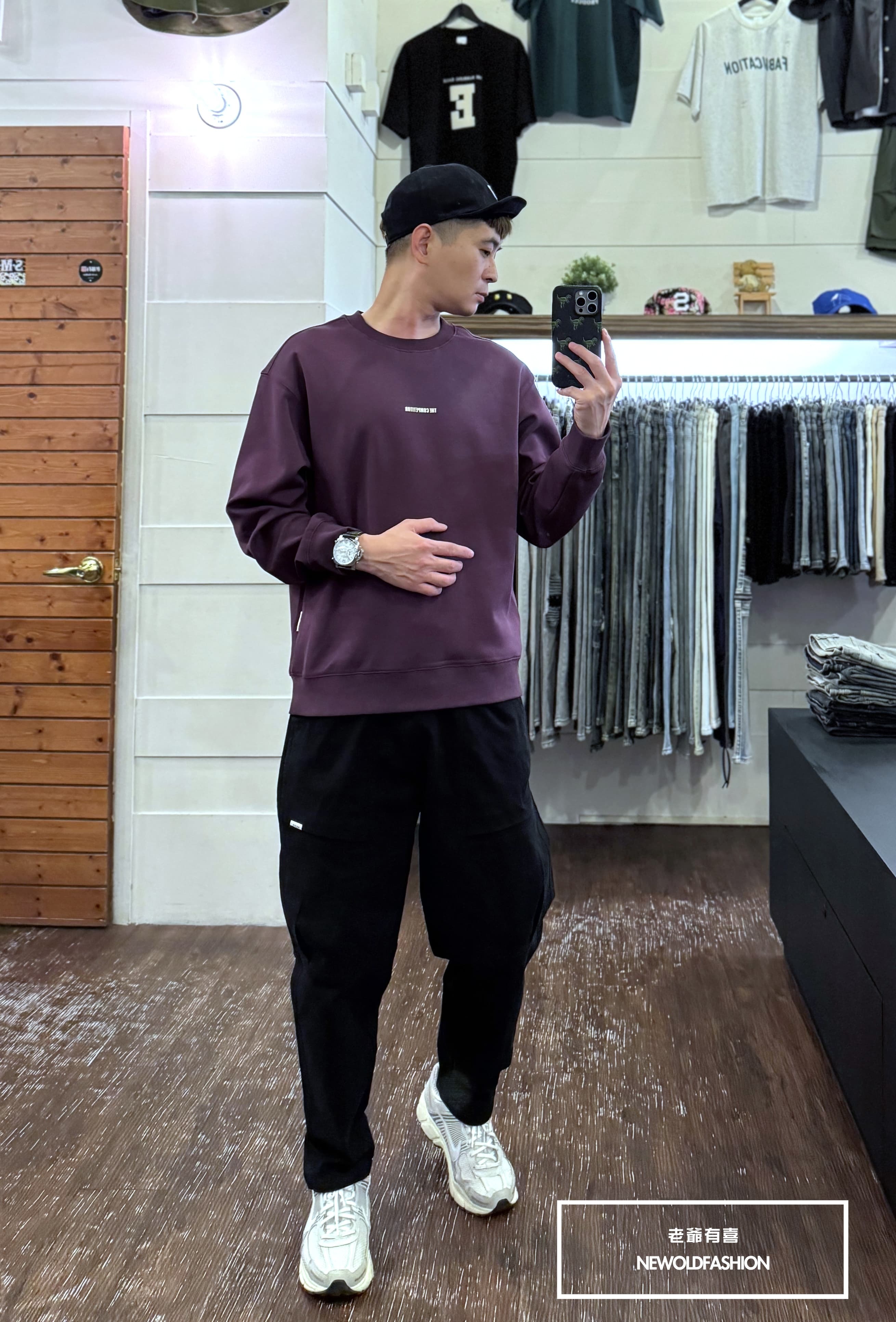 『新品上市』重磅Competition英字大學T-紫(NOF24091607)