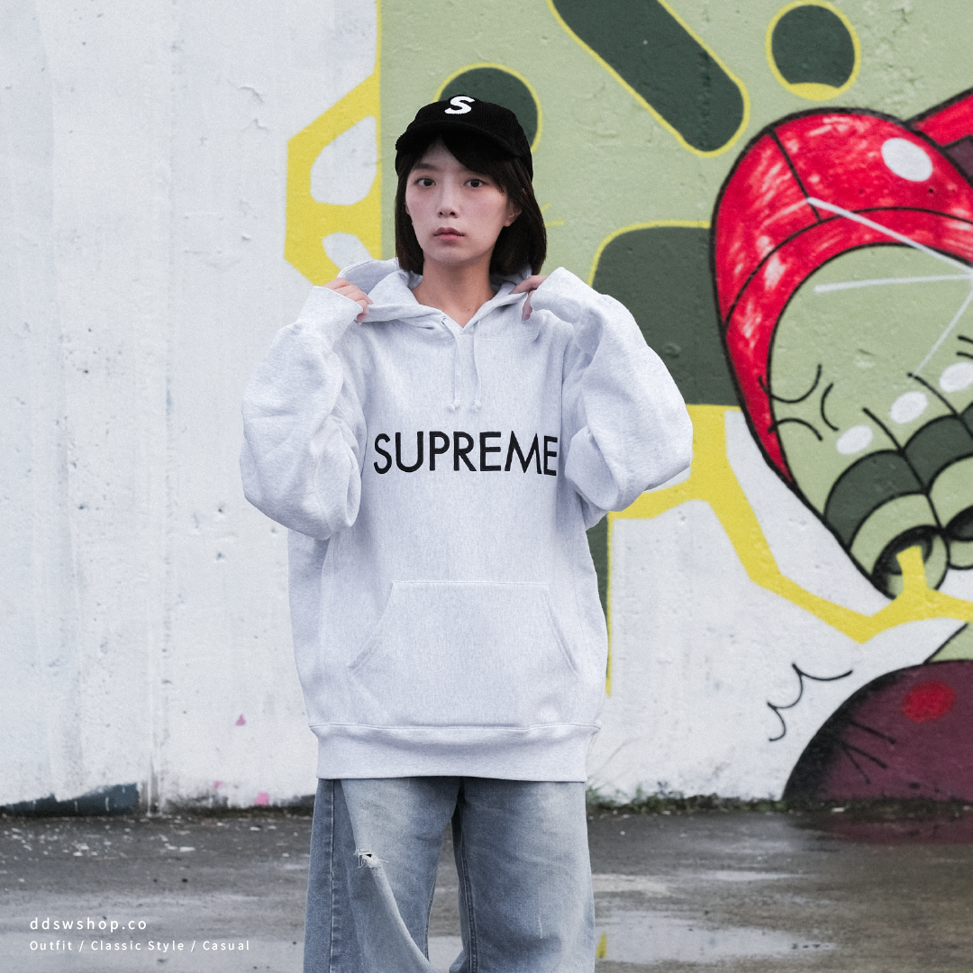 "現貨" Supreme Hoodie 胸前滿版 logo 帽踢