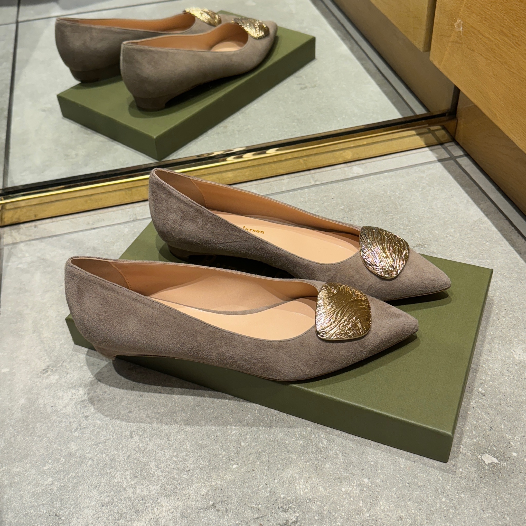 Rupert Sanderson RS Bedfa Suede Ripple Flats Sepia Taupe