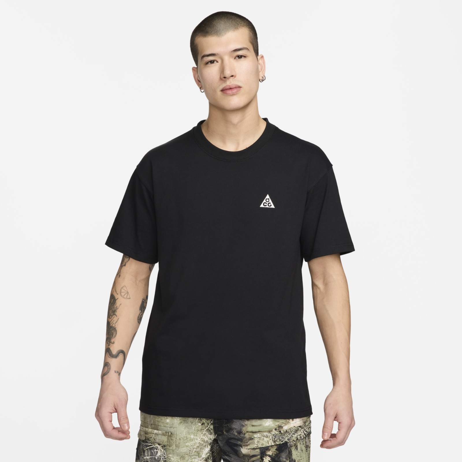 t shirt nike acg