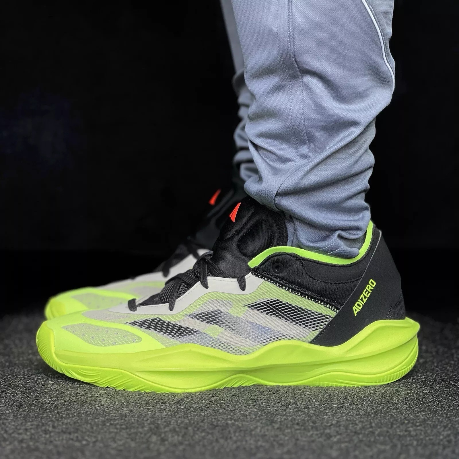 【預購】Adidas Unisex-Adult Adizero G101712 男女同款運動鞋