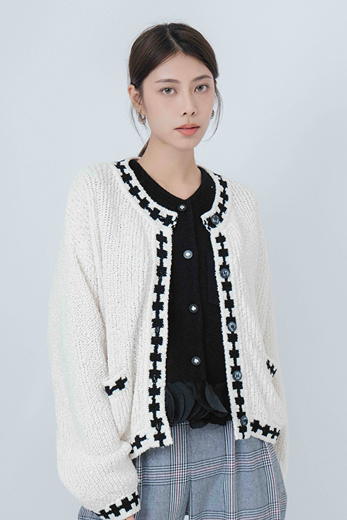 格紋邊粒粒線針織cardigan (現貨款式）