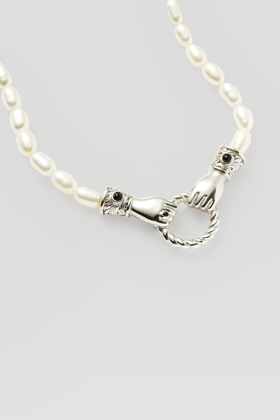 MISSOMA｜IN GOOD HANDS 雙手造型珍珠項鍊