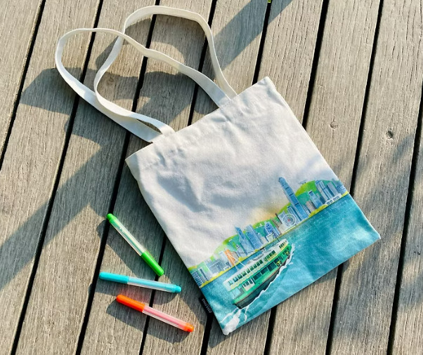 AMAZING STUDIO 側背帆布袋【維多利亞港】