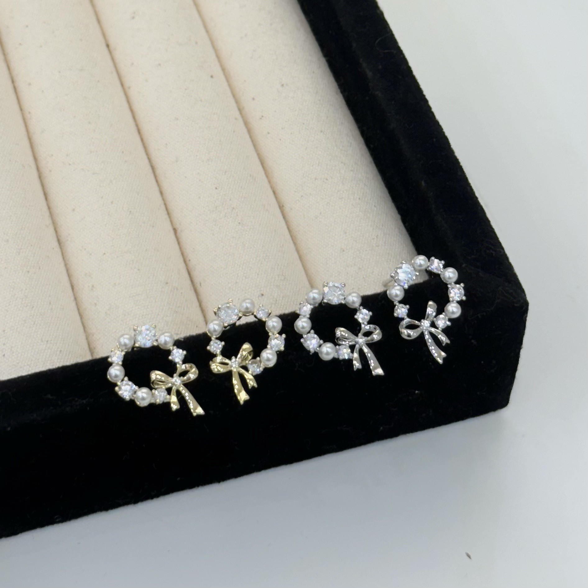 R41蝴蝶結珍珠排鑽圈耳針