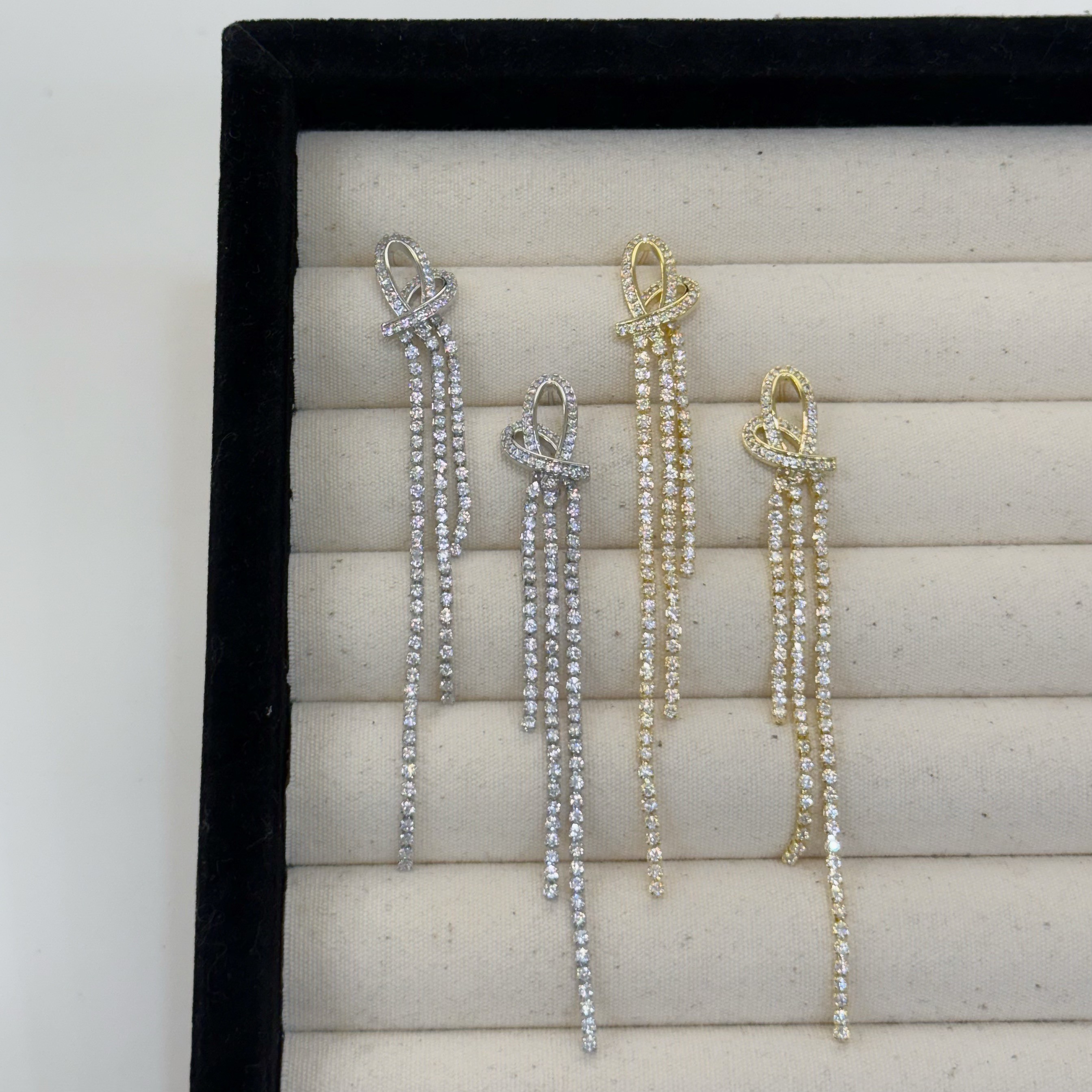 R33滿鑽愛心流蘇垂吊