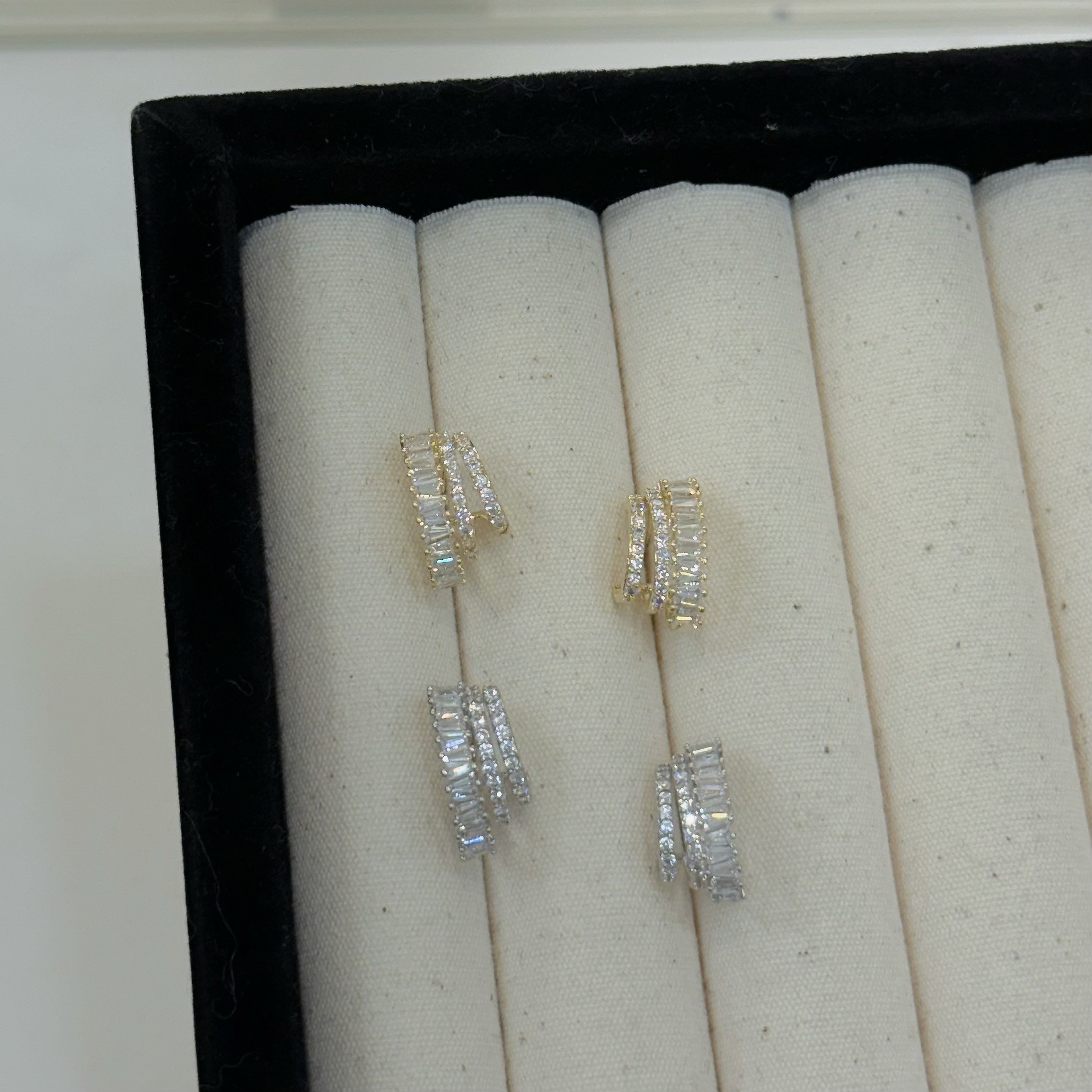 R18鋯石排鑽三層C字圈