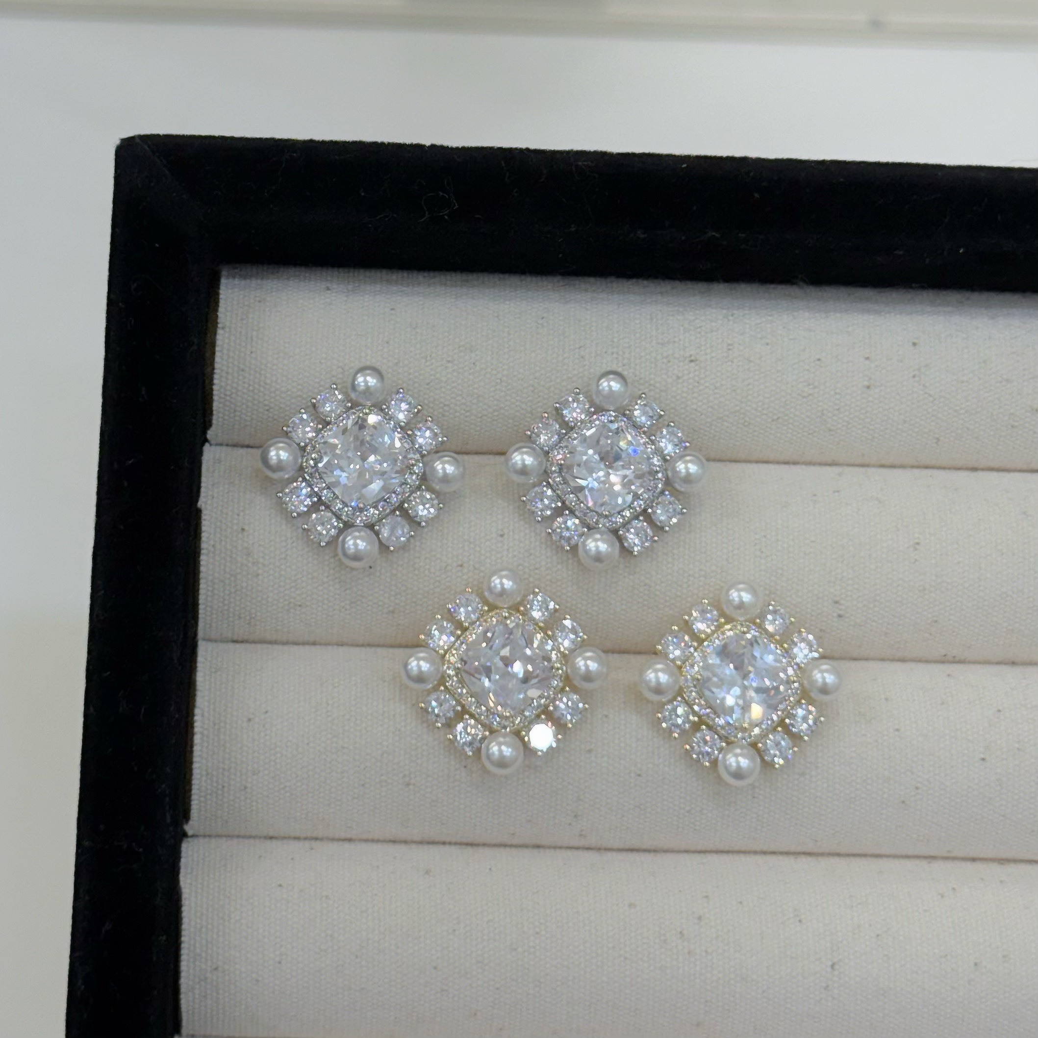 R10排鑽鋯石珍珠方塊耳針