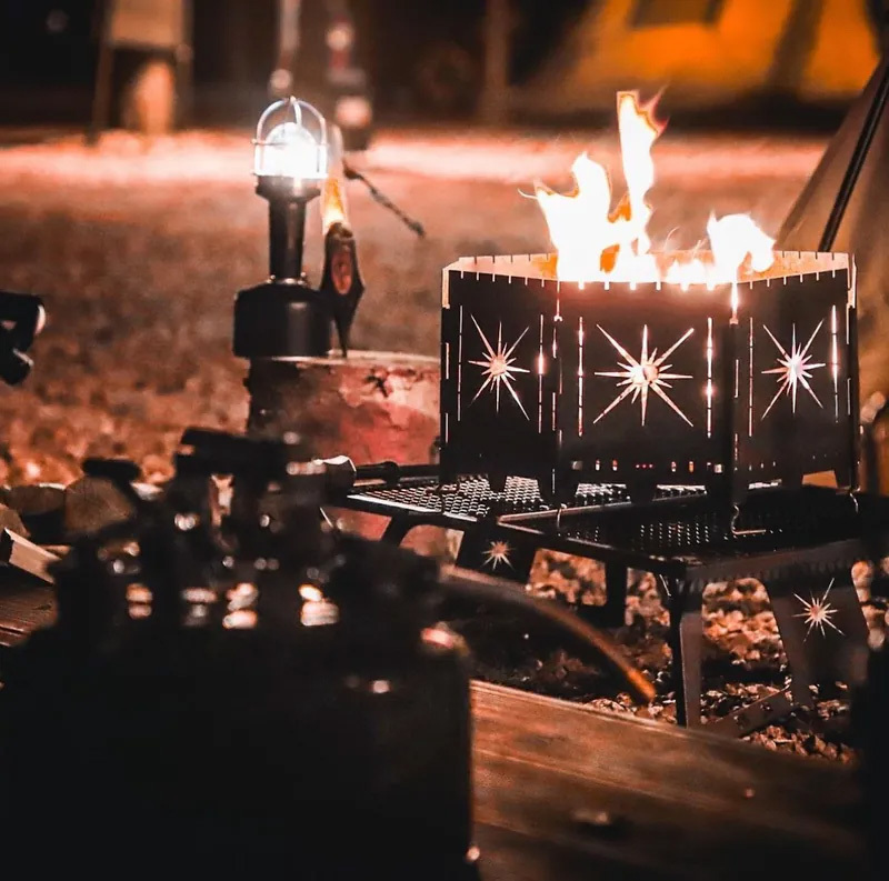 【BRENNHOLZ】Iron Wing Table 鐵翼桌 (黑/銀)