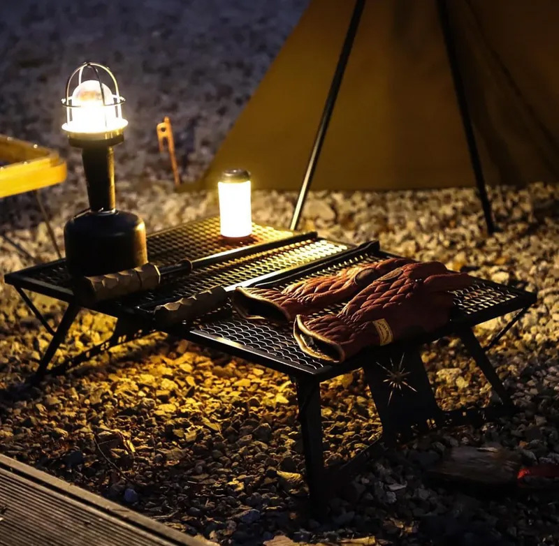 【BRENNHOLZ】Iron Wing Table 鐵翼桌 (黑/銀)