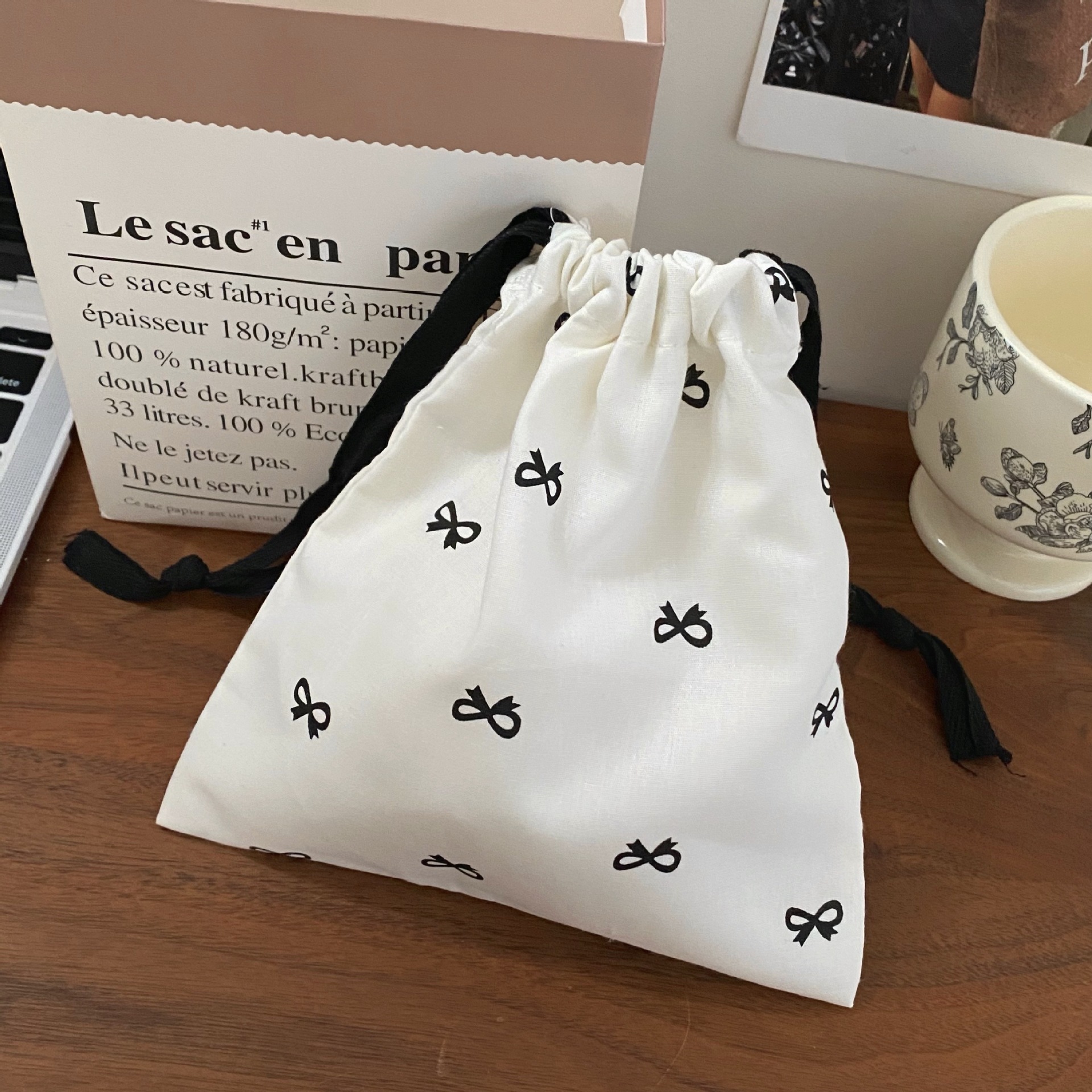 《4989》ins風蝴蝶結束口化妝包