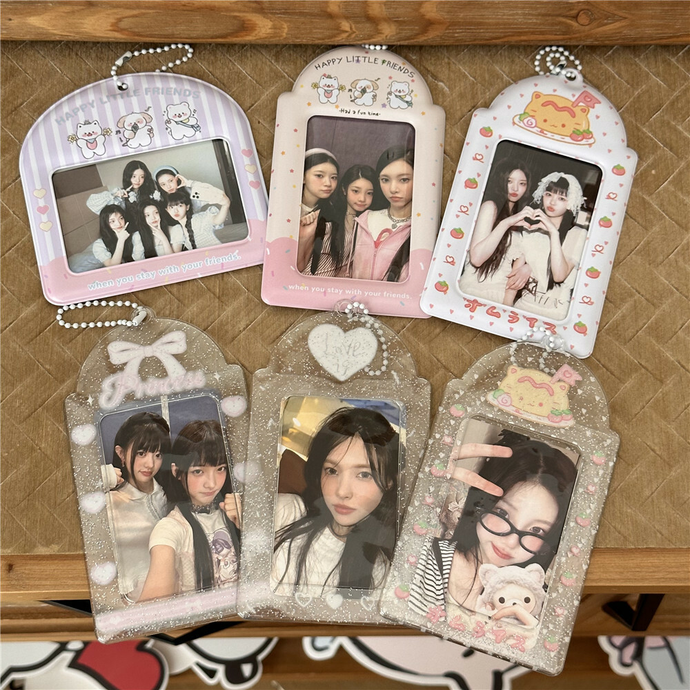 ''Happy Little Friends'' Card Holder