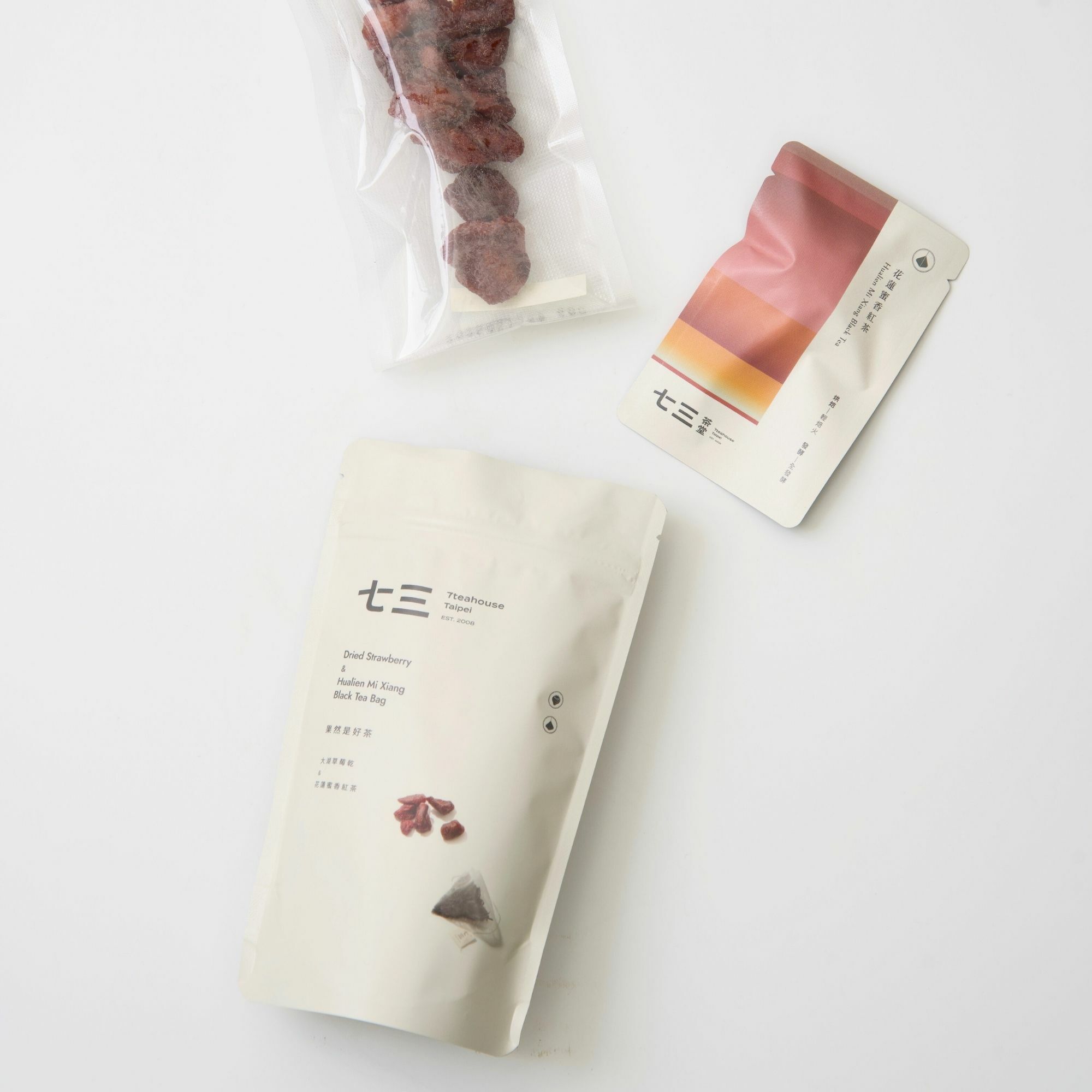 果然是好茶－大湖草莓乾＆ 花蓮蜜香紅茶丨七三茶堂7teahouse