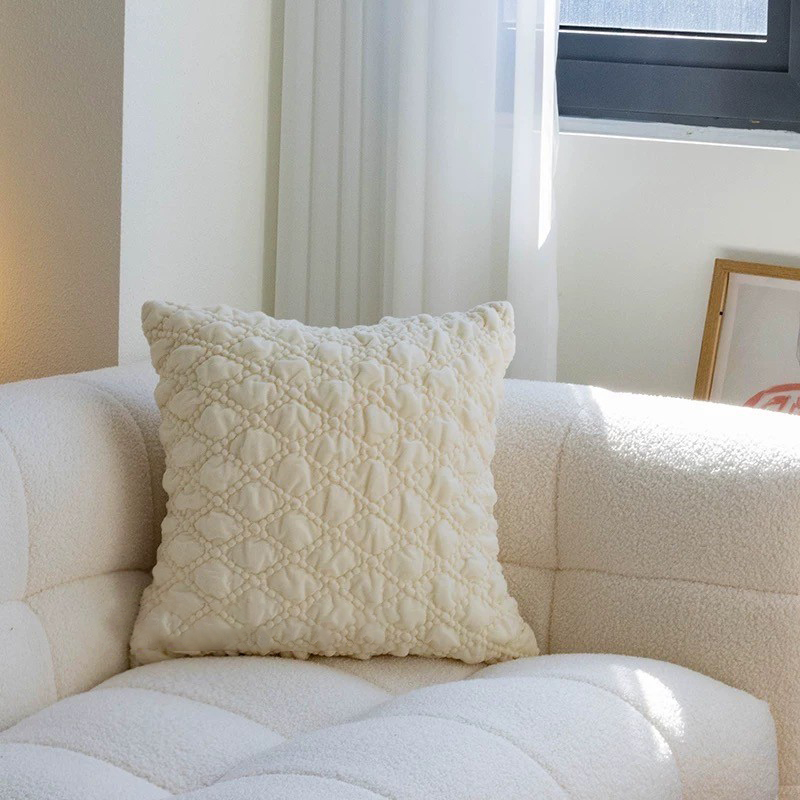 奶油白立體菱格壓紋方形枕頭抱枕