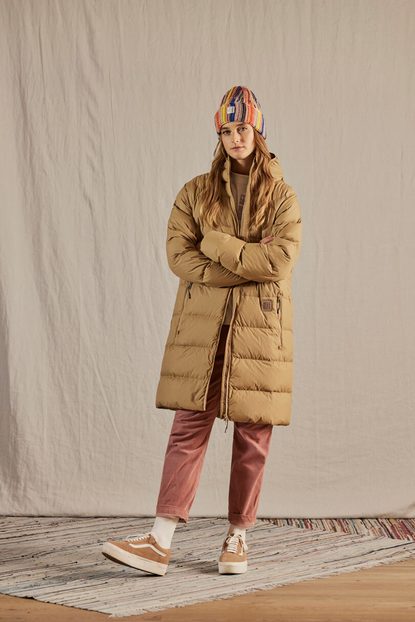 【MALOJA】中性長版再生羽絨保暖外套 / 24MA38002-[卡其棕、經典黑]