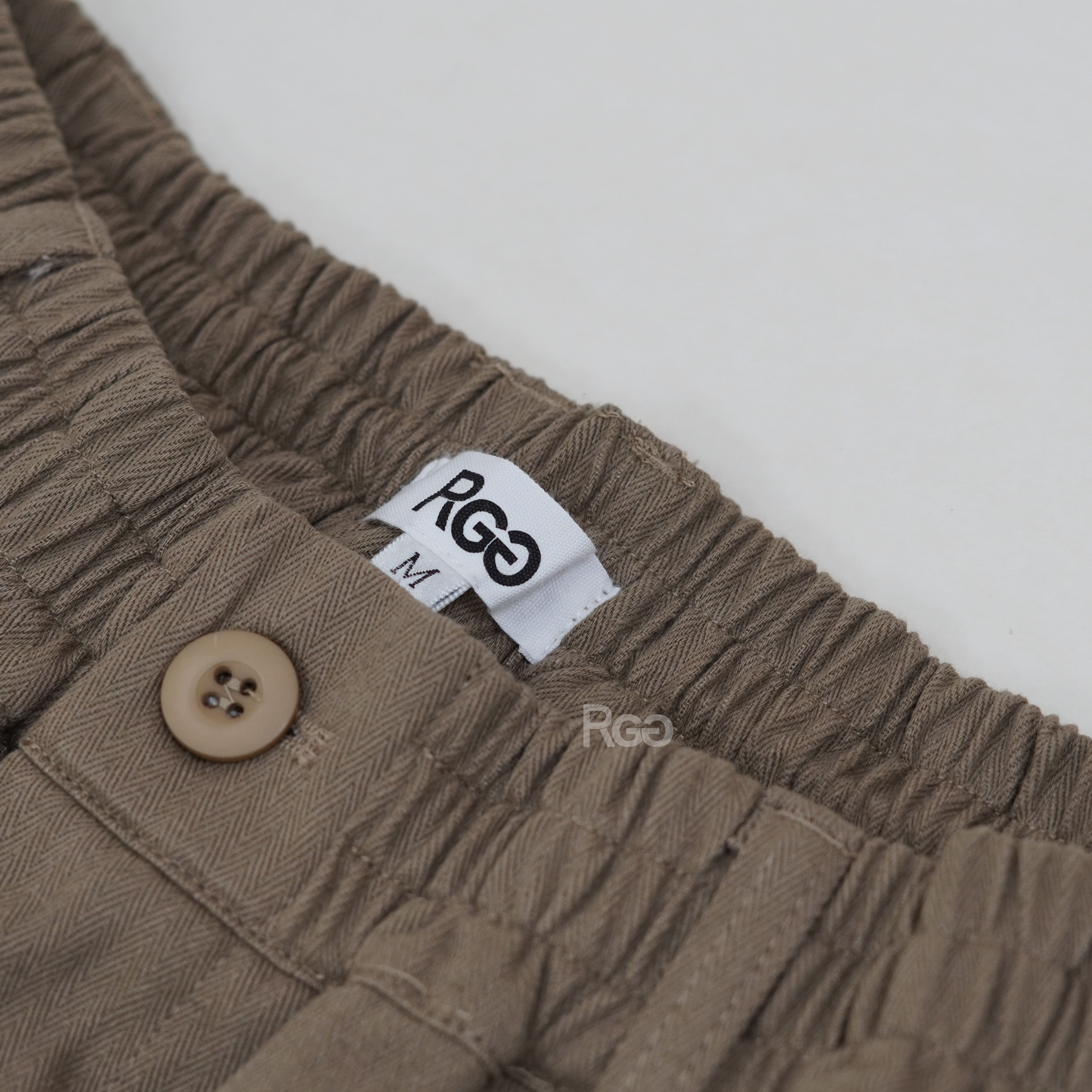 訂製款 人字紋打摺錐形寬褲褲腰細節照