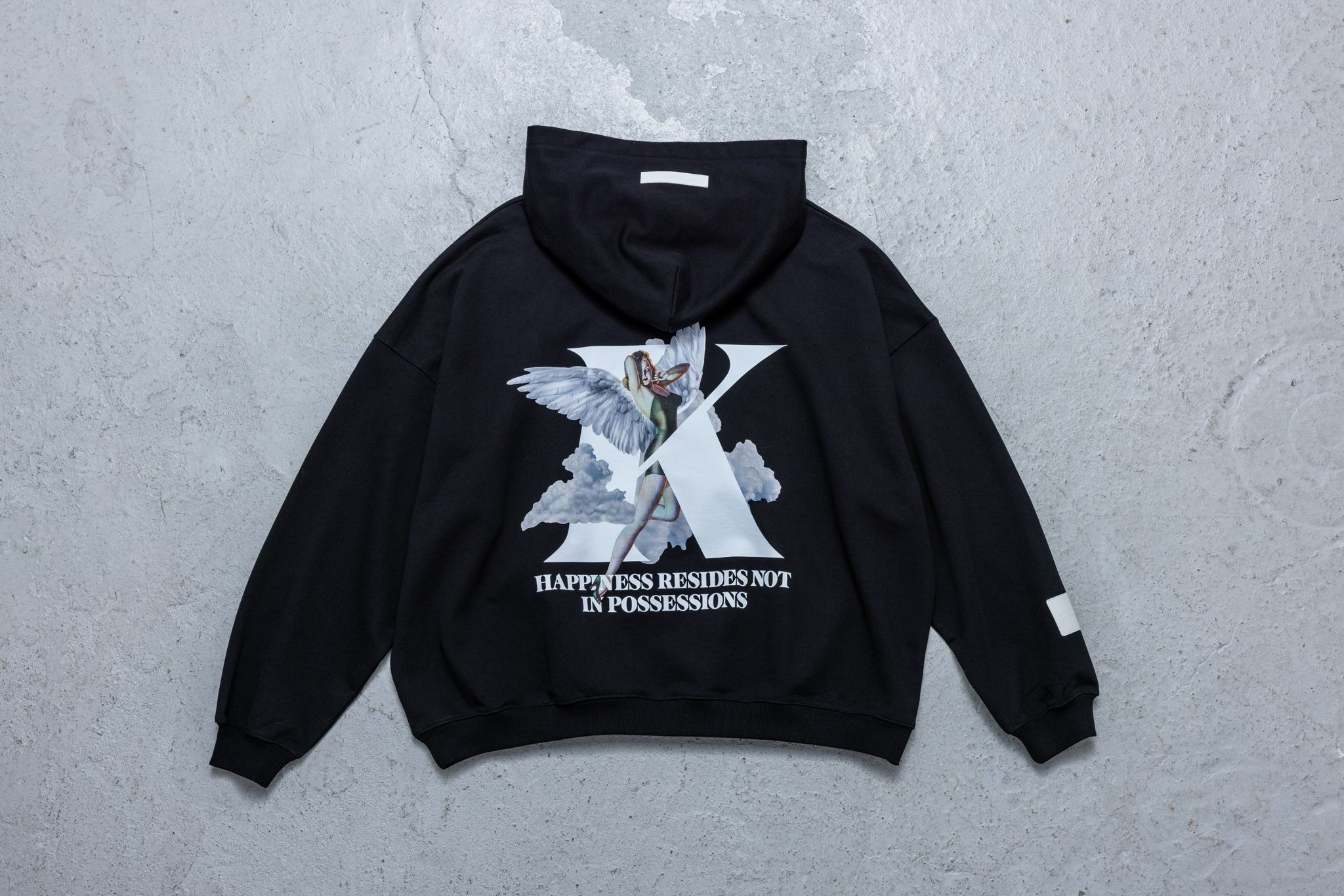 ON SALE " KILLASYSTEM OVER MOON HOODIE (黑色)