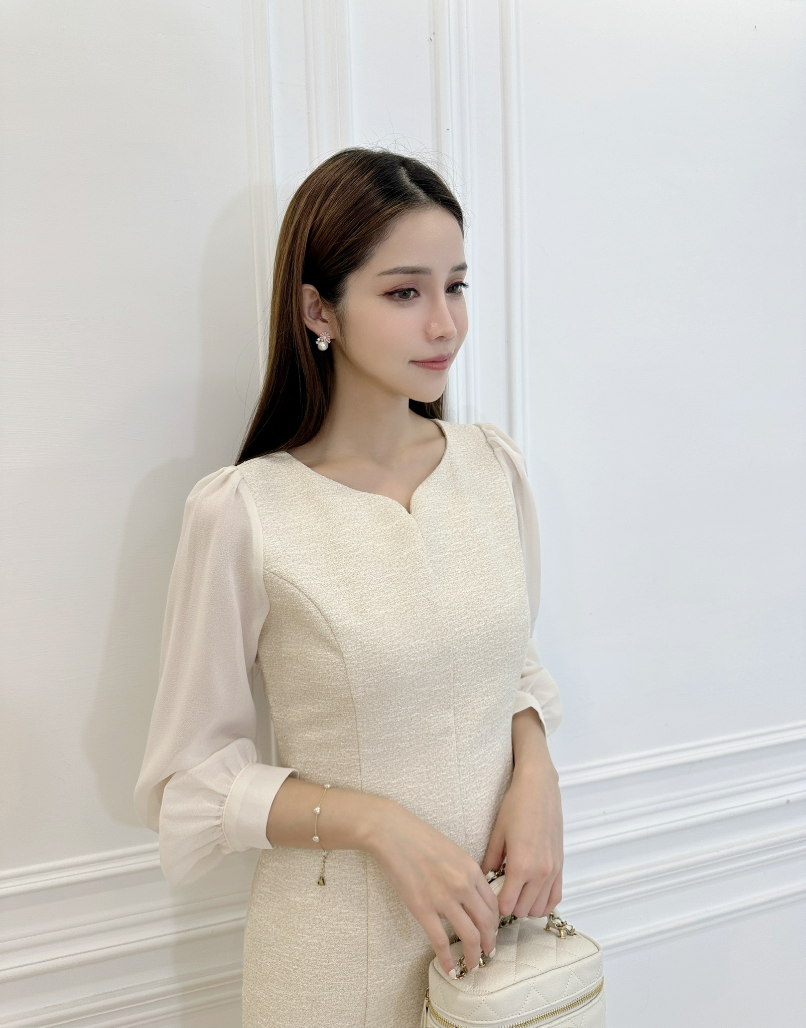 袖透膚圓弧領織紋洋裝