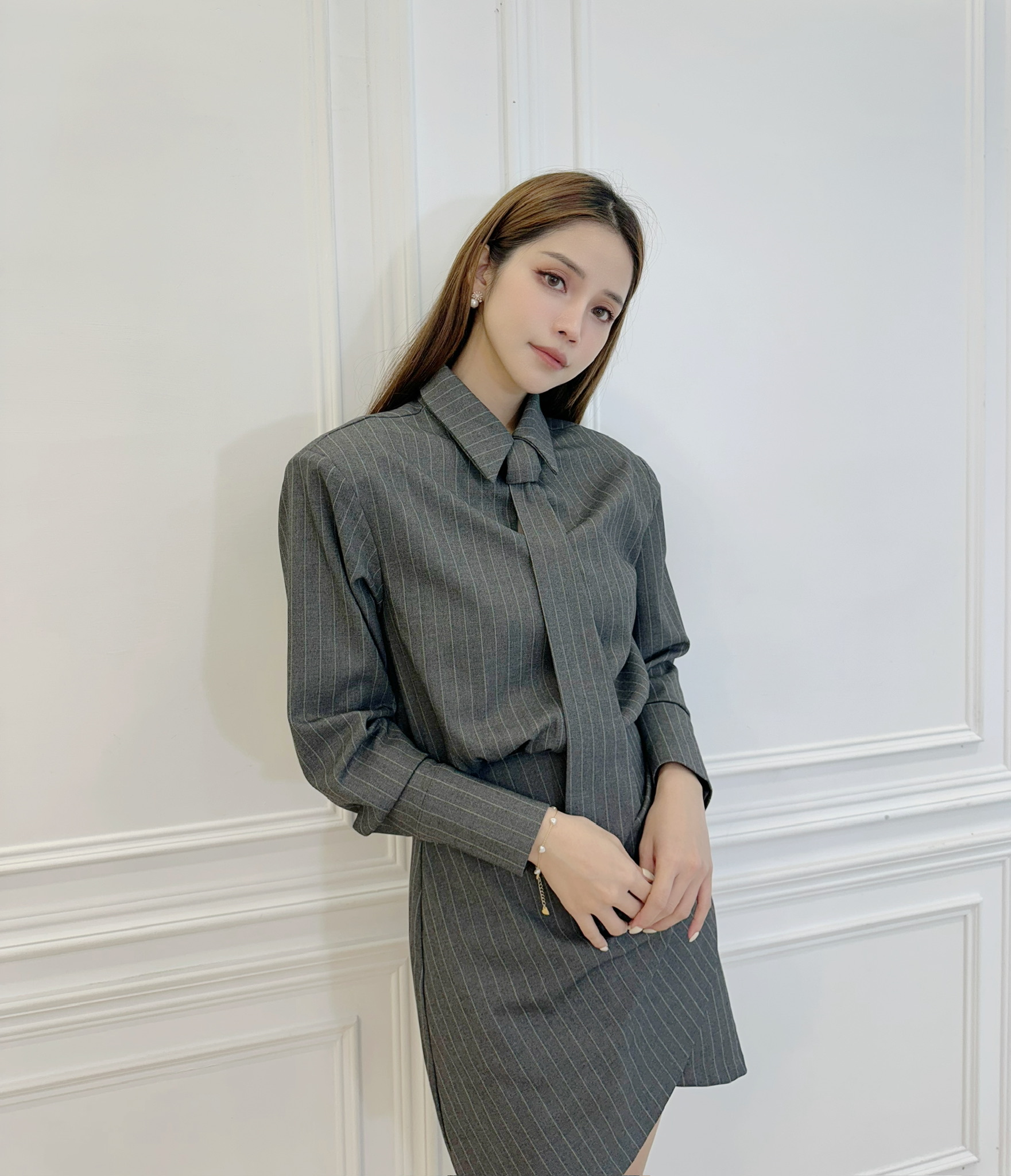 領帶側抓皺短洋裝