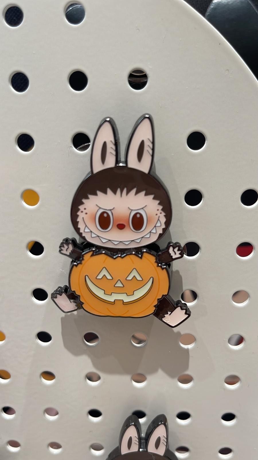 POPMART LABUBU , MOLLY 夜光南瓜冰箱貼 (C10 PO928)