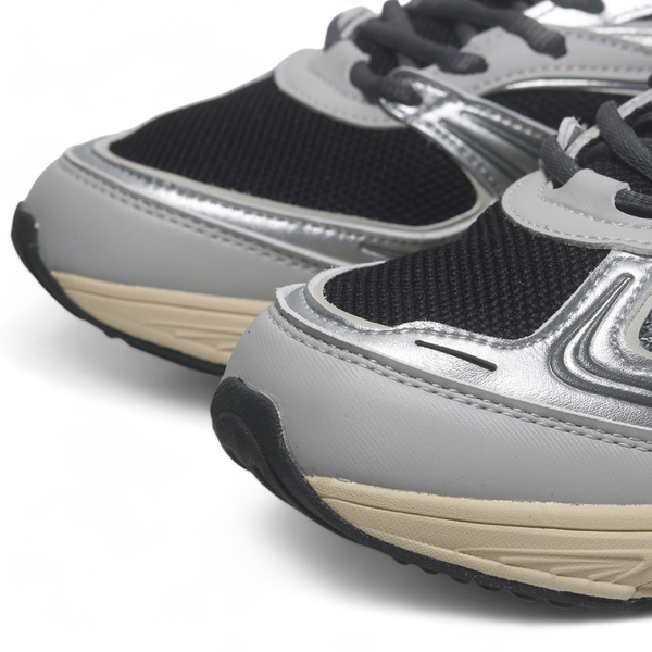 FILA 休閒鞋 INTERUN 黑銀 韓韶禧代言 中性 男女  Y2K風  4J540Y063