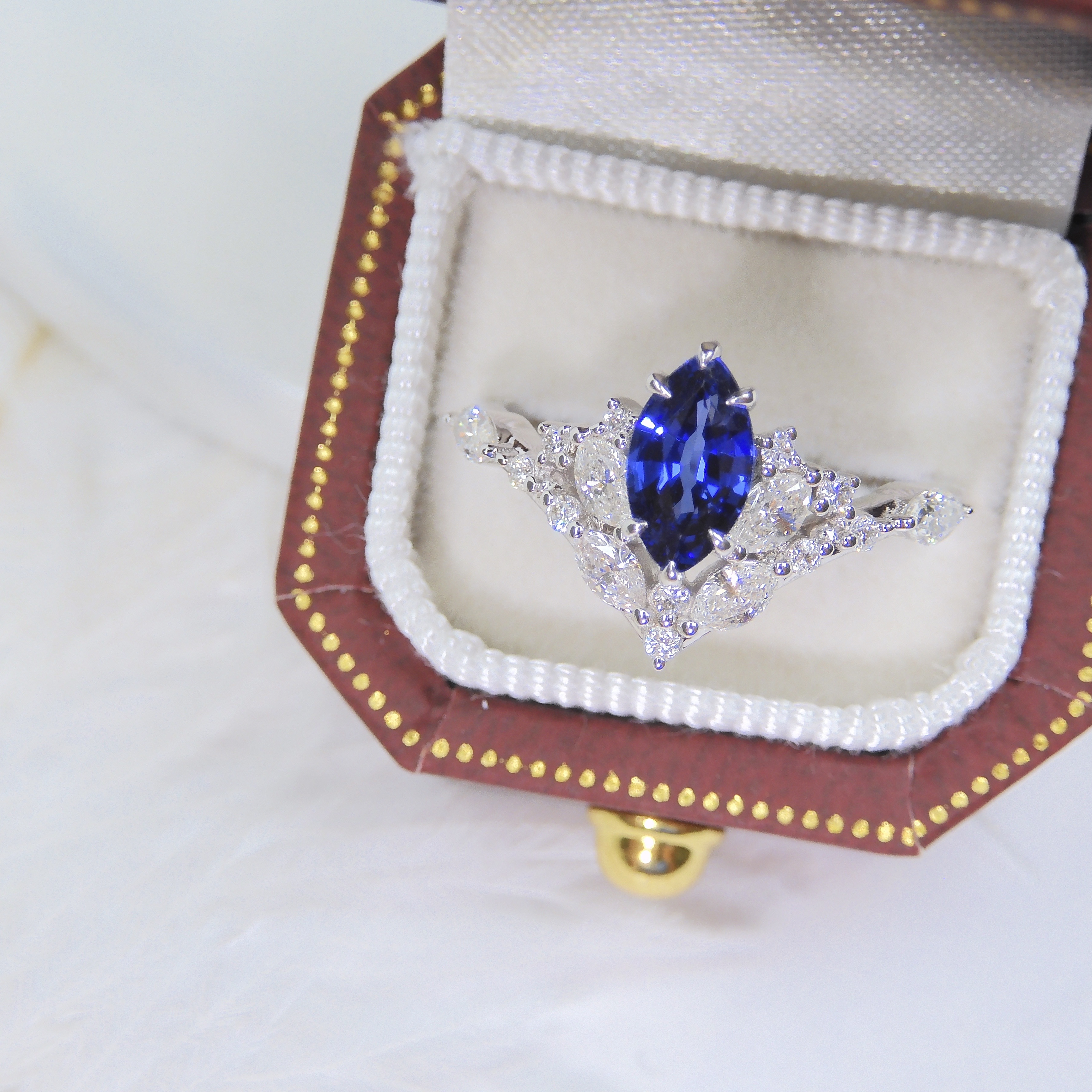 18K金 0.95ct 藍寶石戒指 (配國際證書)