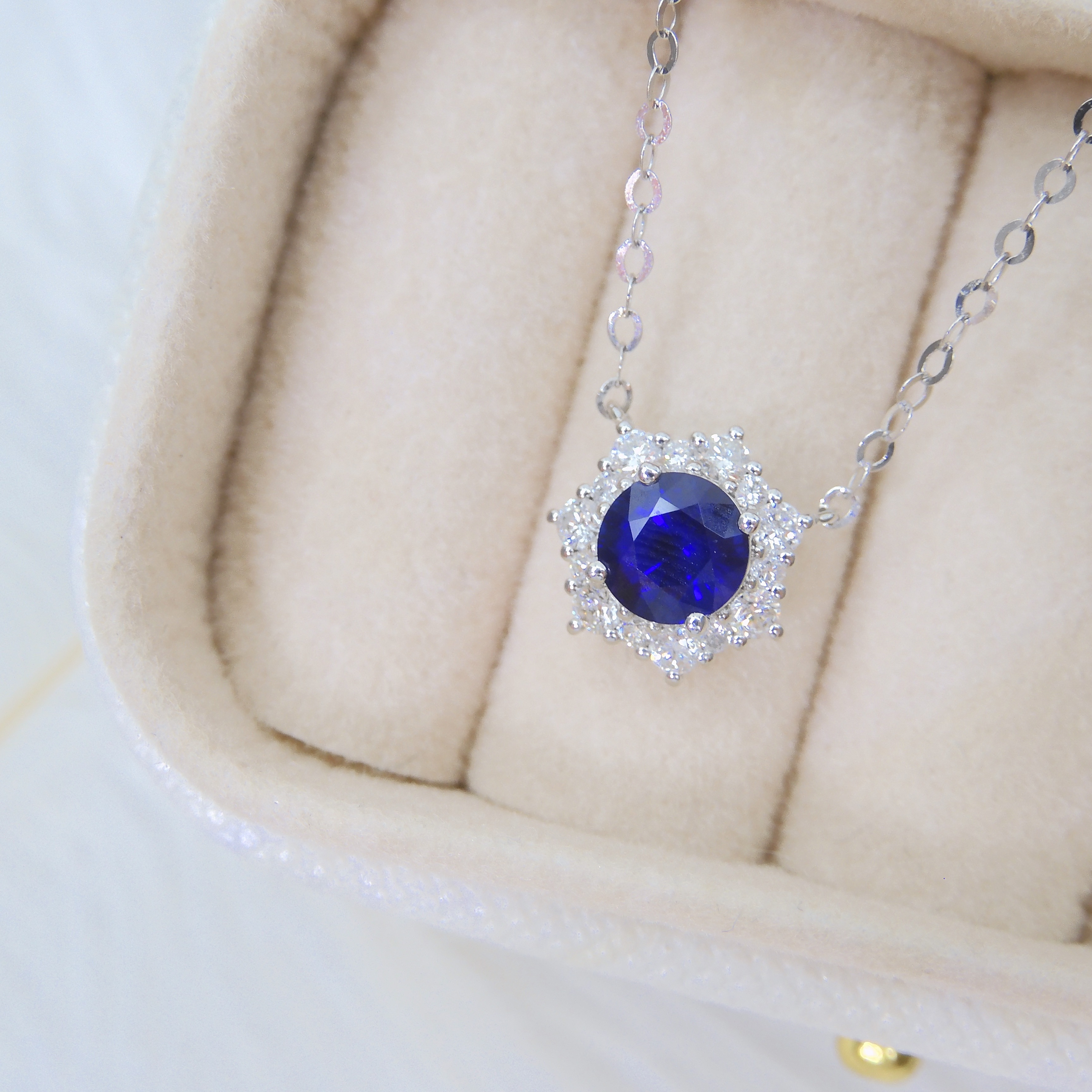 18K金 0.62ct 藍寶石項鏈 (配國際證書)