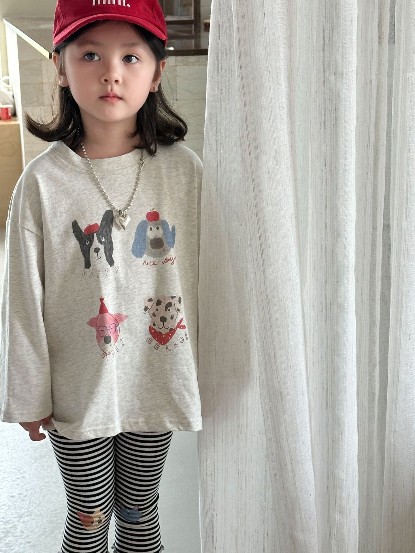 三色圓領塗鴉上衣