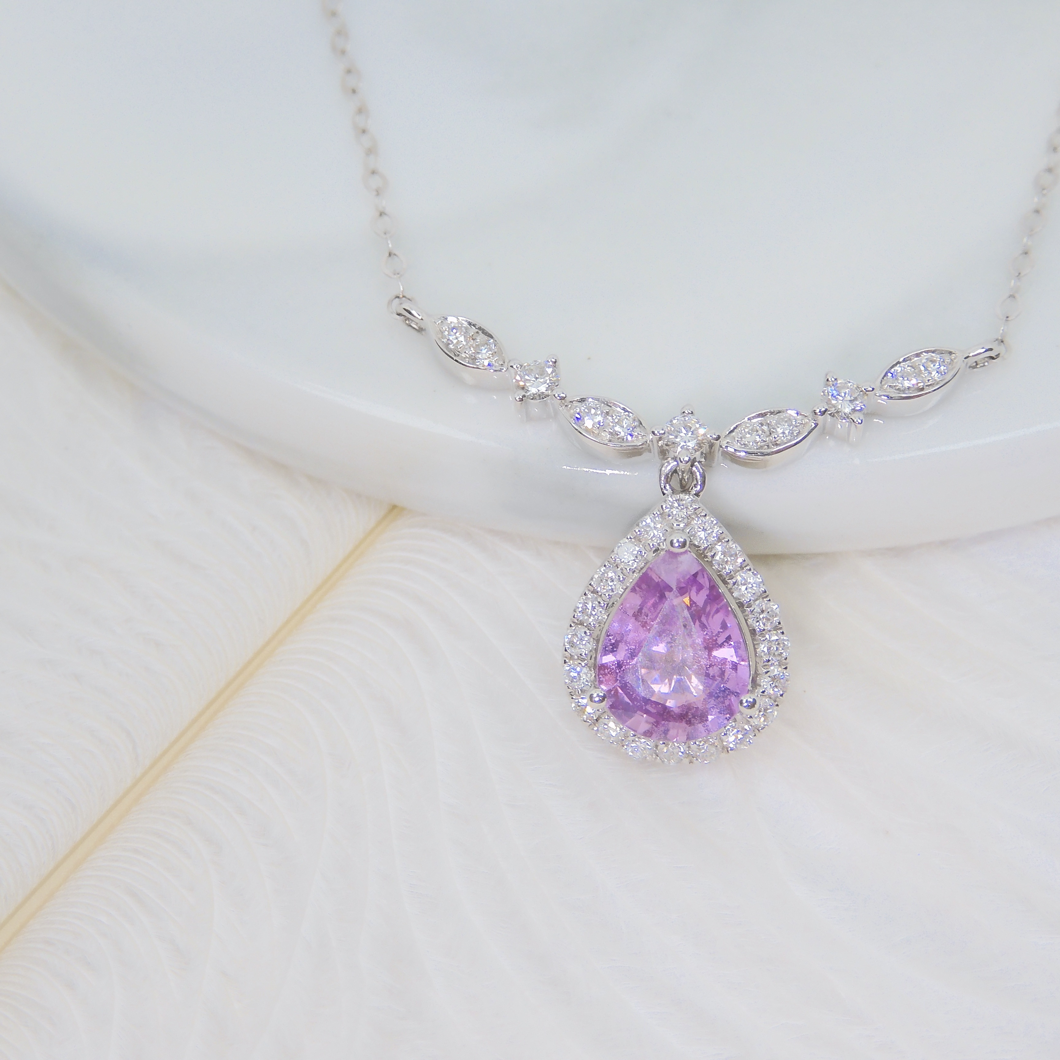 18K金 1.32ct 粉紅藍寶石項鏈 (配國際證書)