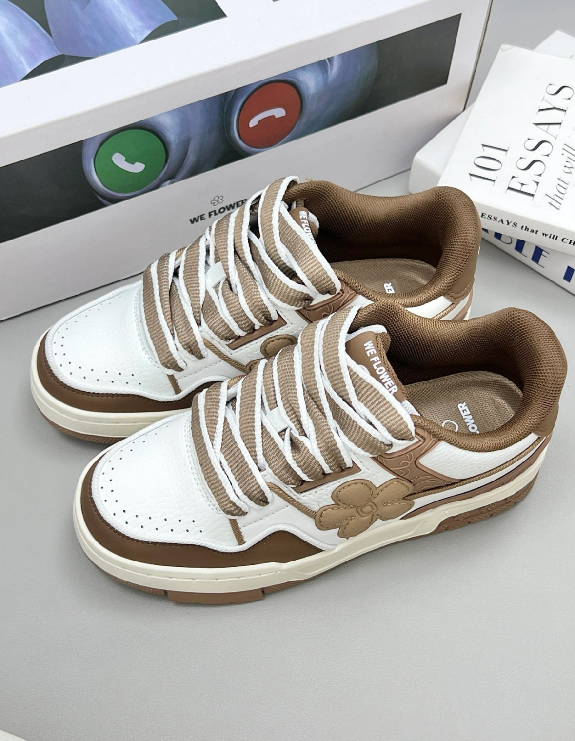 We Flower 小花鞋 藝術家聯名系列 奶咖色 厚底 板鞋 男女同款/預購