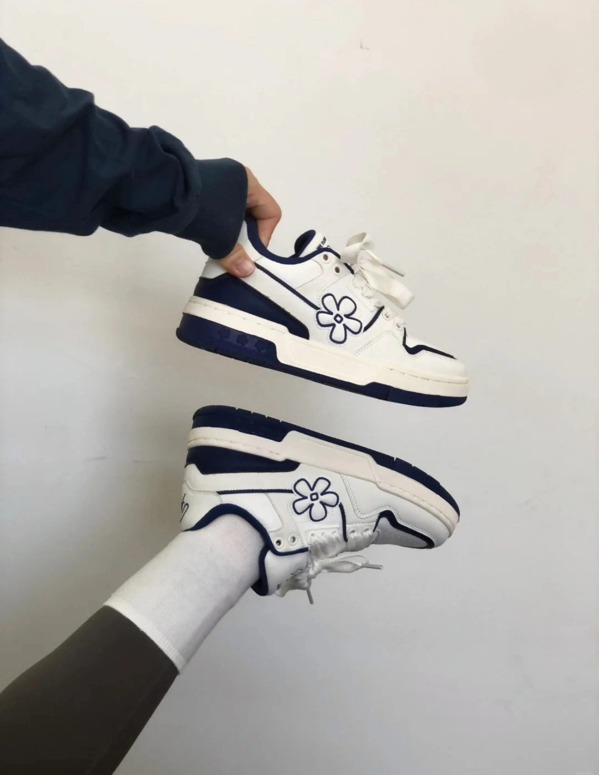 We Flower 小花鞋 藝術家聯名系列 藏藍色 藍白色 厚底 板鞋 男女同款/預購