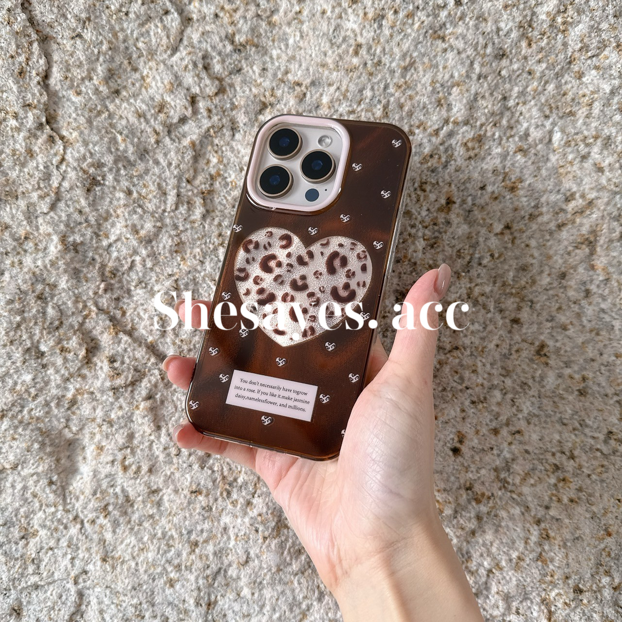 IPHONE 酷辣愛心豹紋手機殼