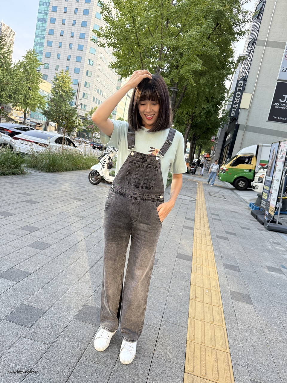 正韓小酷女孩黑系牛仔吊帶褲