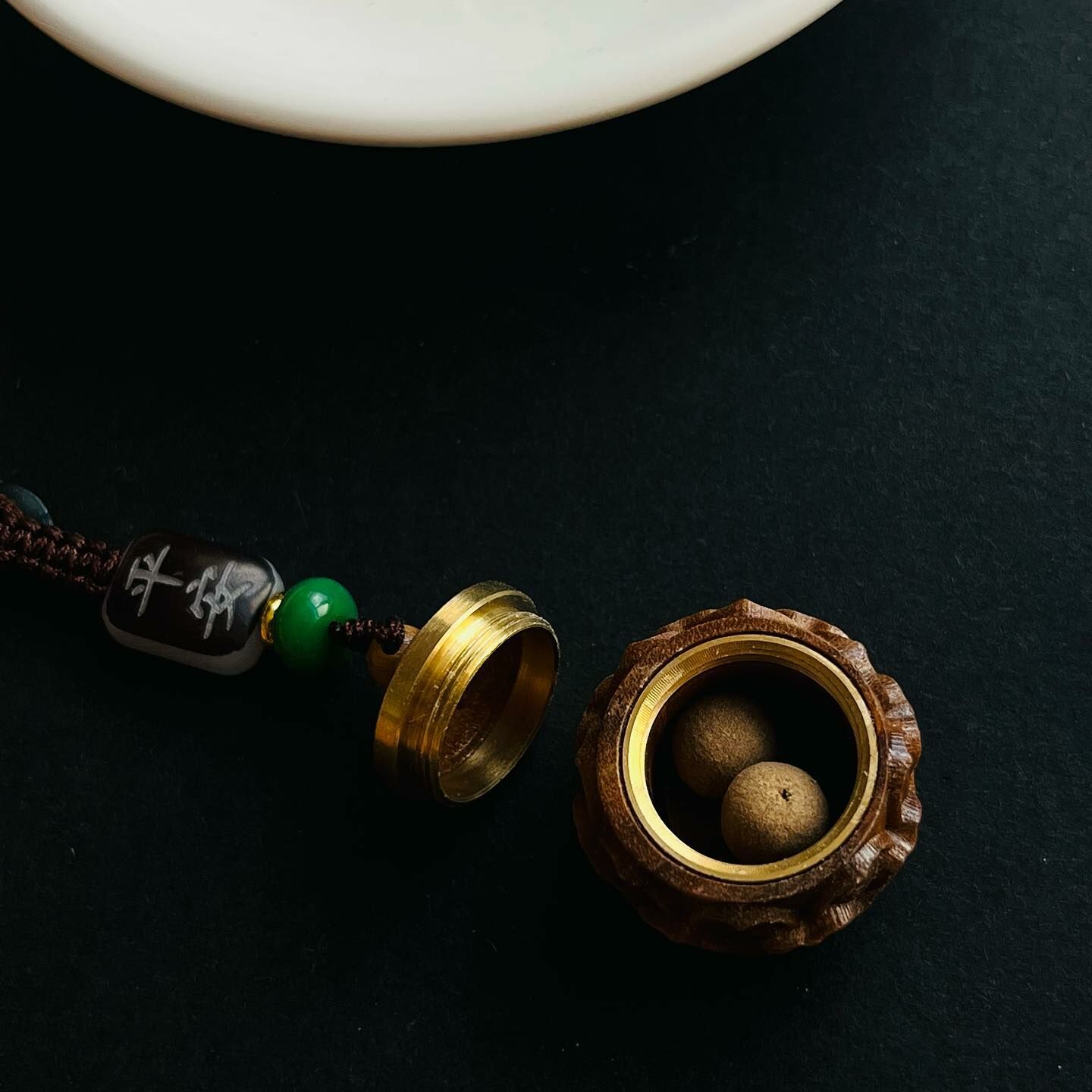 [原石] 車用平安香囊 綠檀木 吊飾  附贈香丸一瓶