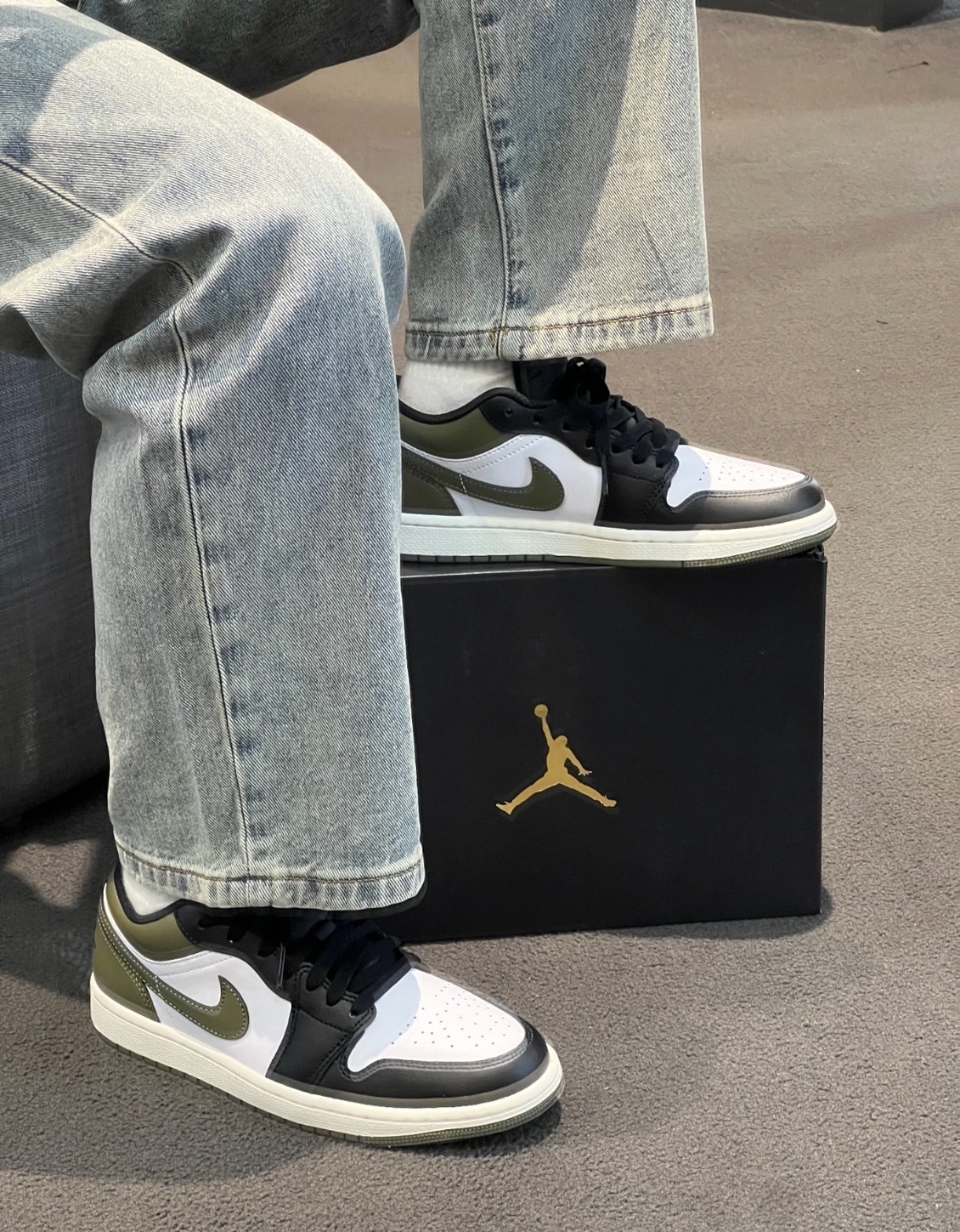 <快速出貨> NIke AIR JORDAN 1 Low "MEDIUM OLIVE" 黑橄欖 男鞋/大童