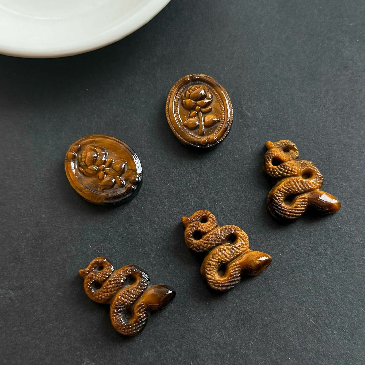 [原石] 黃虎眼石 水晶雕刻件