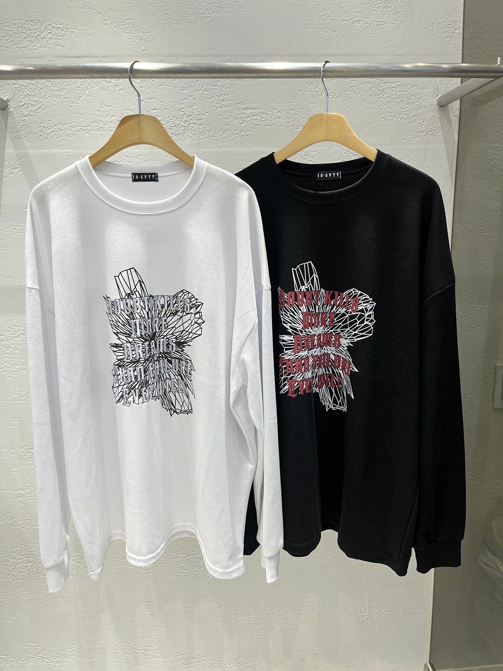 英文字圖案長袖衫 10.GVTY-0157T