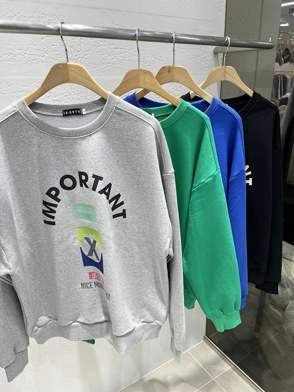 英文字圖案衛衣 10.GVTY-0161T