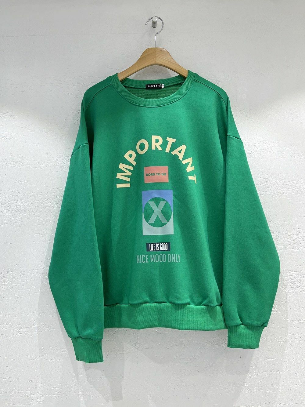 英文字圖案衛衣 10.GVTY-0161T