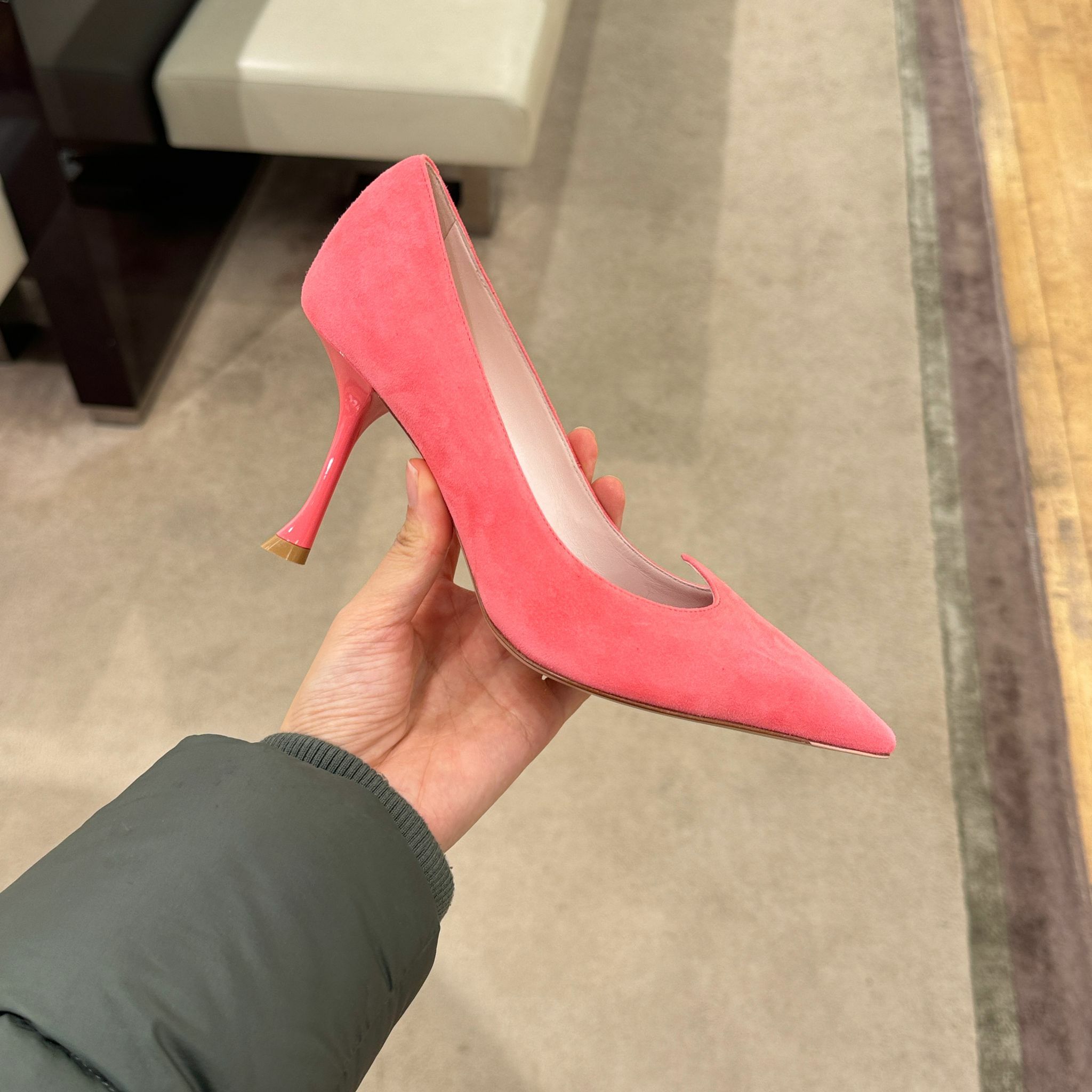 Roger Vivier RV I love Vivier heels 85mm suede pink