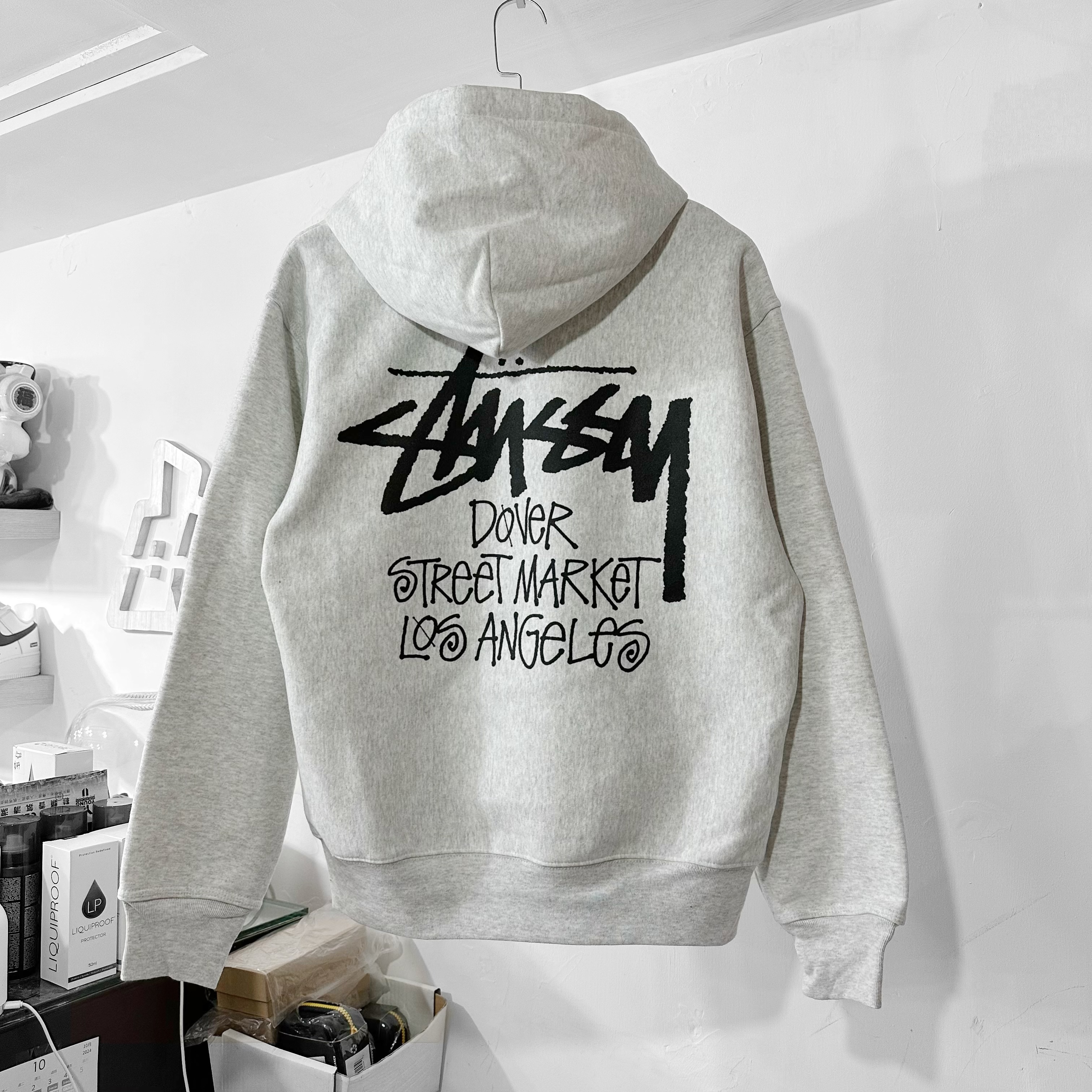 STÜSSY DSM Los Angeles Hoodie (ASH GREY) 洛杉磯限定