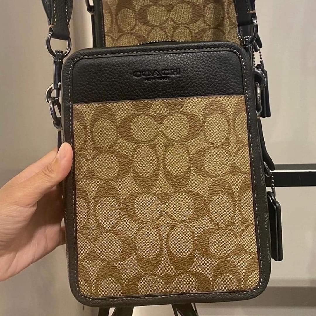 Coach男裝Sullivan mini斜孭袋Model no CC090