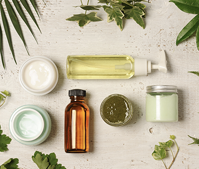 採用可持續包裝和成份